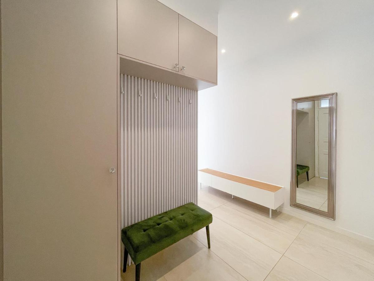 Elysian Apartment Bratislava Buitenkant foto