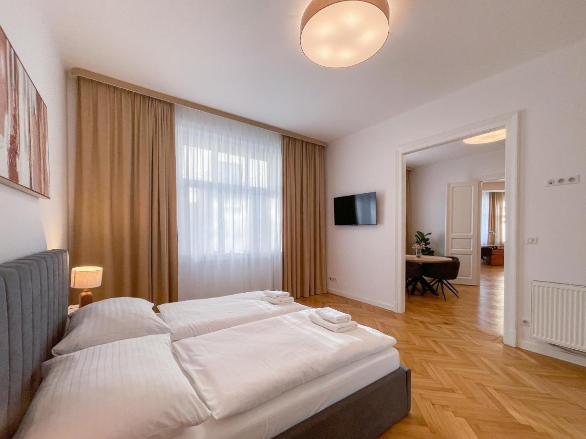 Elysian Apartment Bratislava Buitenkant foto
